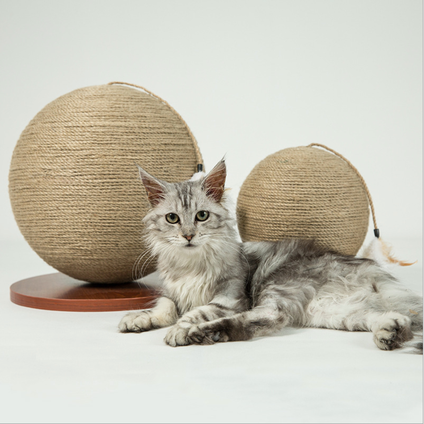 Woven Rope Ball Cat Scratcher