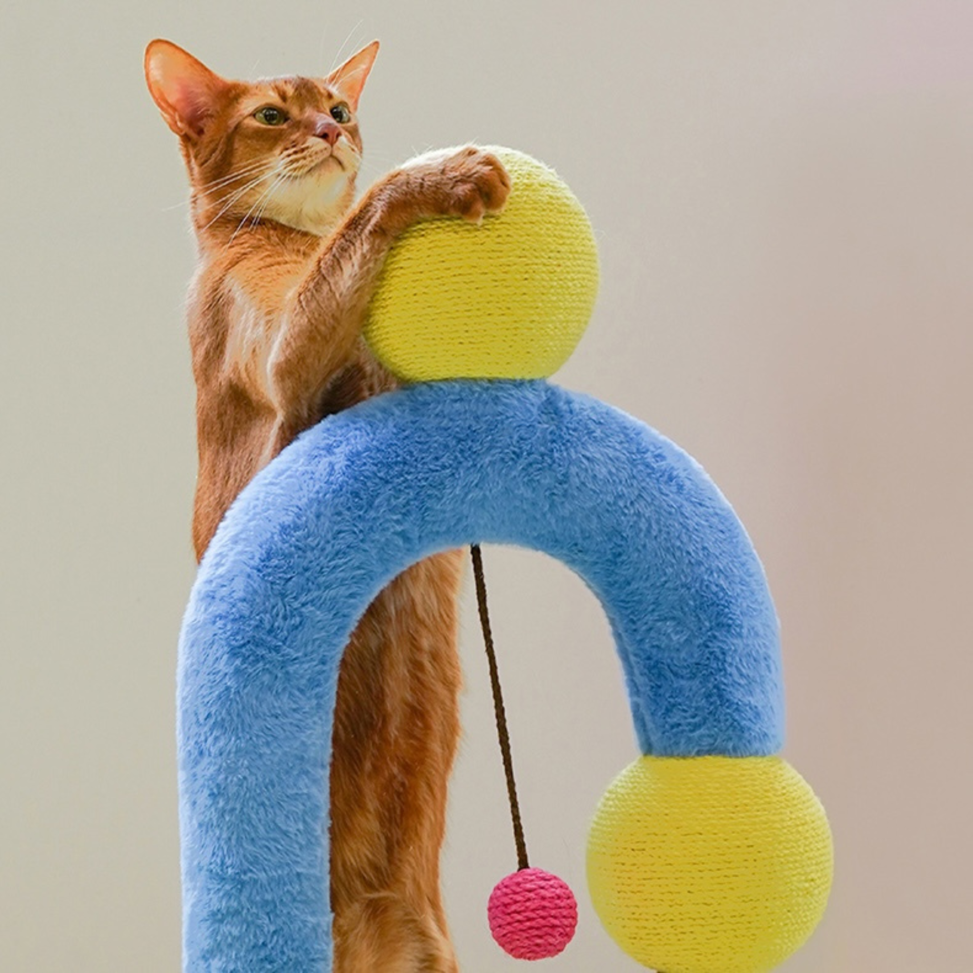 ZEZE BoBo Ball Multi-Functional 27.5-in Polyethylene Cat Scratcher with Toy