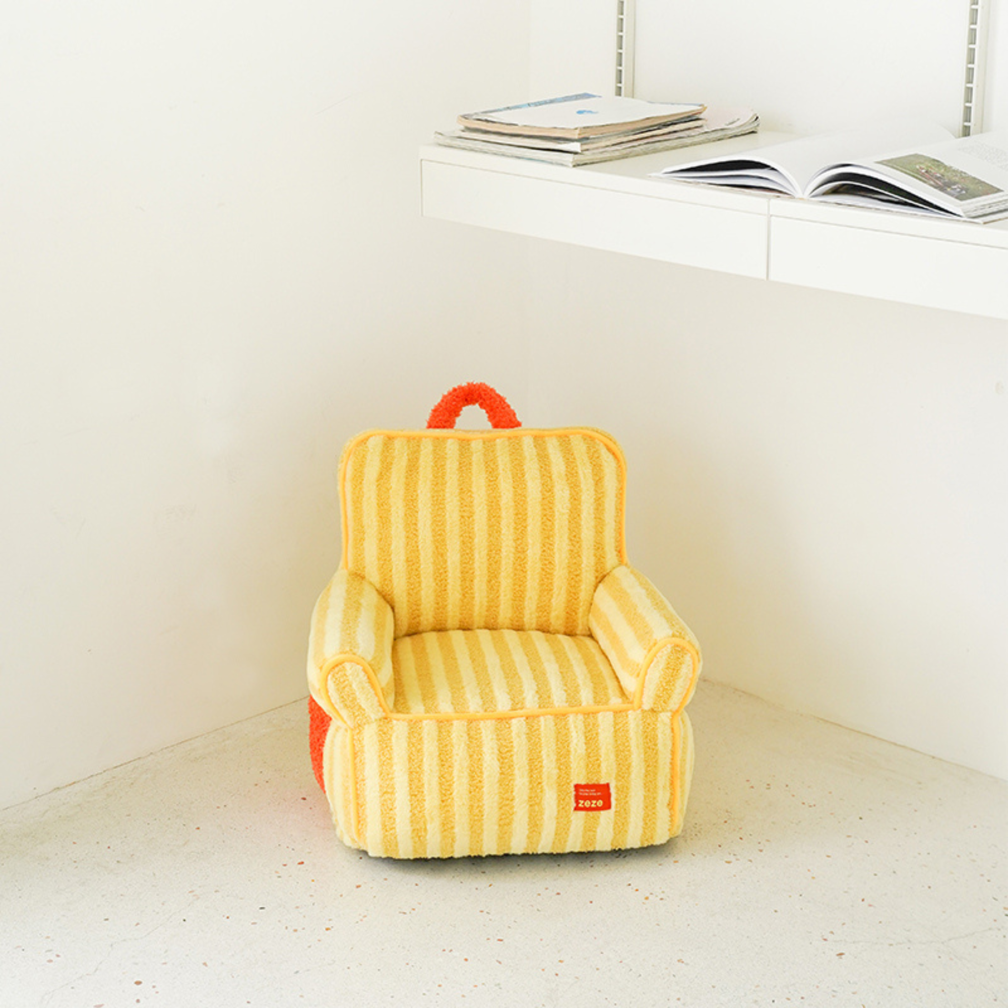 ZEZE Striped Furniture Style Sofa Cat Bed