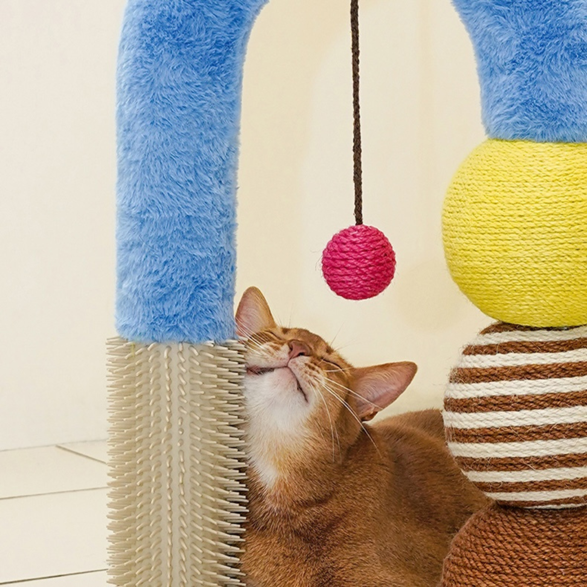 ZEZE BoBo Ball Multi-Functional 27.5-in Polyethylene Cat Scratcher with Toy