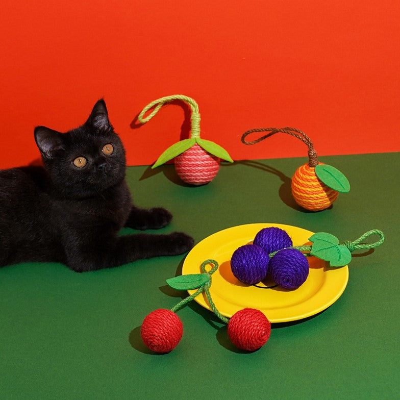 ZEZE Squeaky Hanging Scratcher Ball Cat Toy - Orange