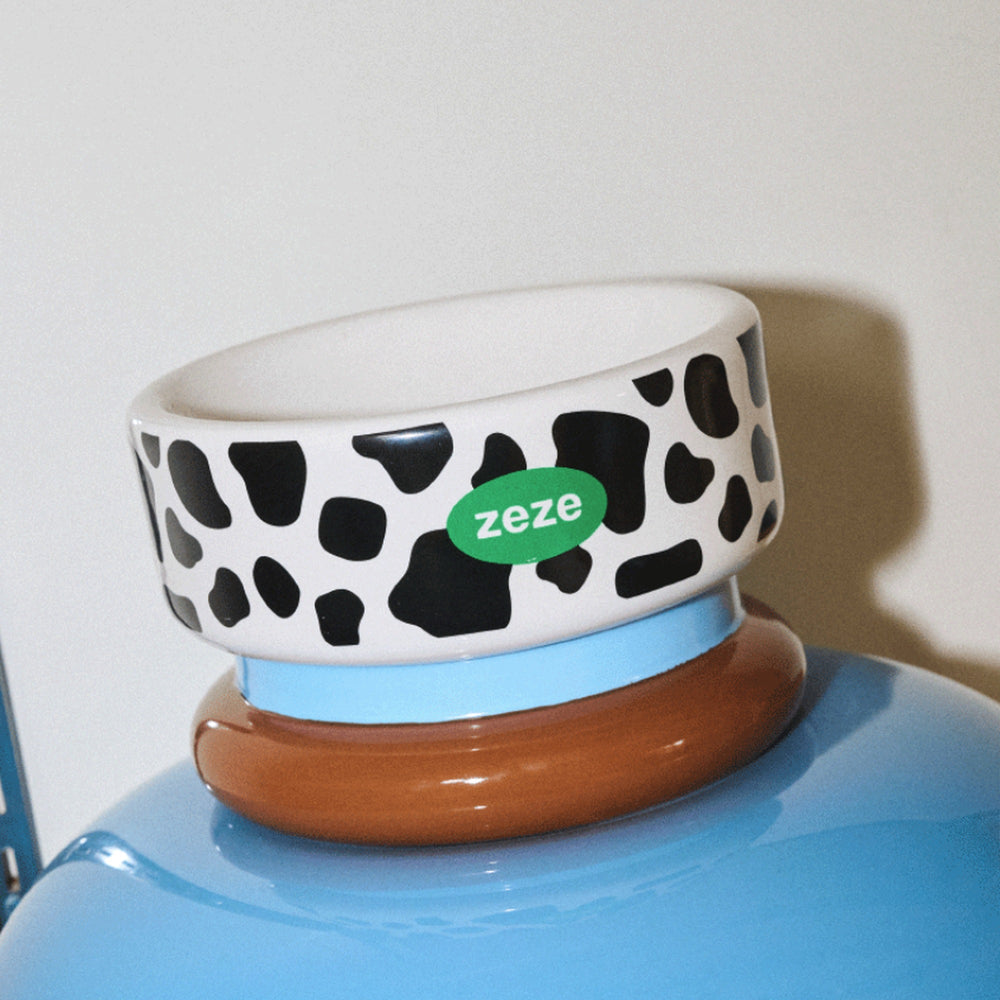ZEZE Moo Cow Print Elevated Ceramic Dog & Cat Bowl, Multicolor, Large: 6-cup
