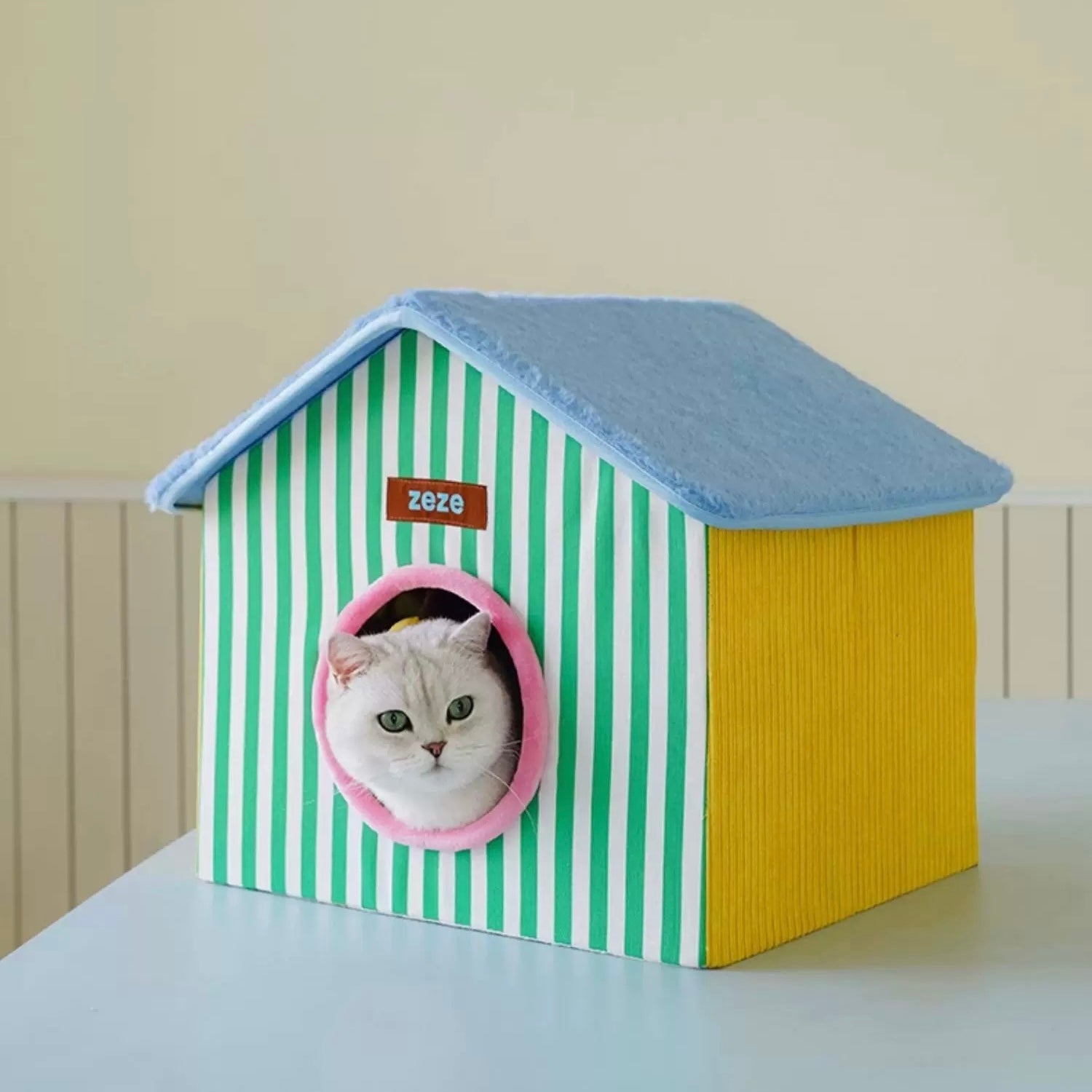ZEZE Nice Cabin Foldable Pet Box House