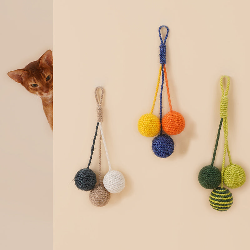 ZEZE Interactive Squeaky Hanging Scratcher Cat Toy - Ocean Breeze