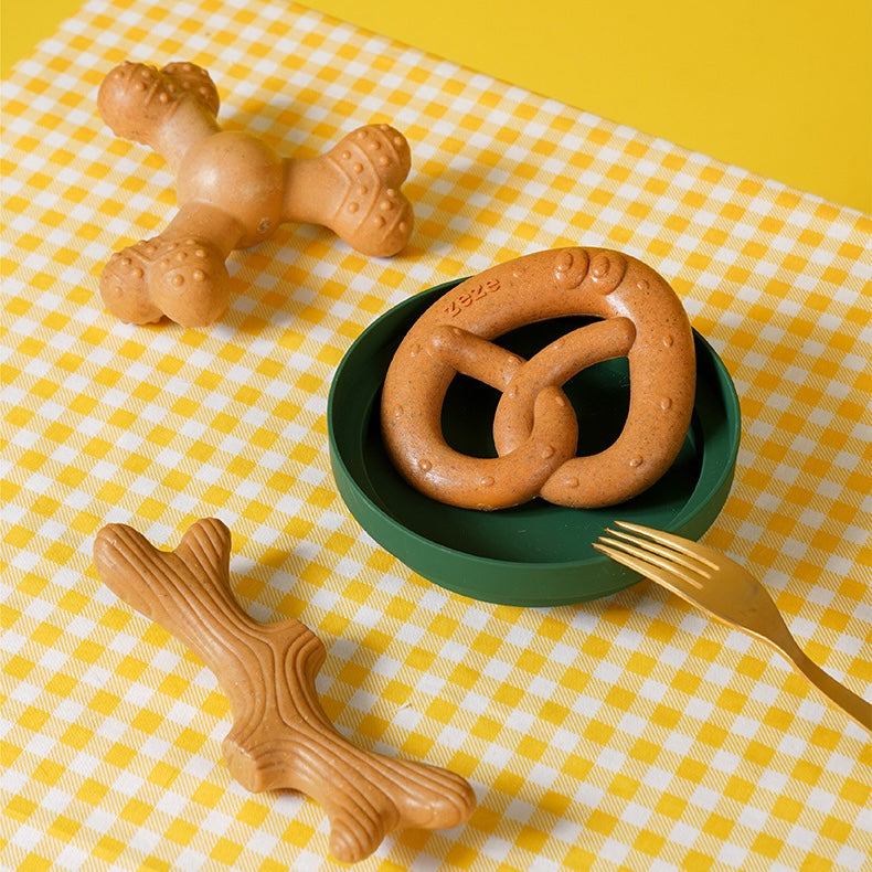 ZEZE Natural Wood Chew Toy - Molecule-Shaped