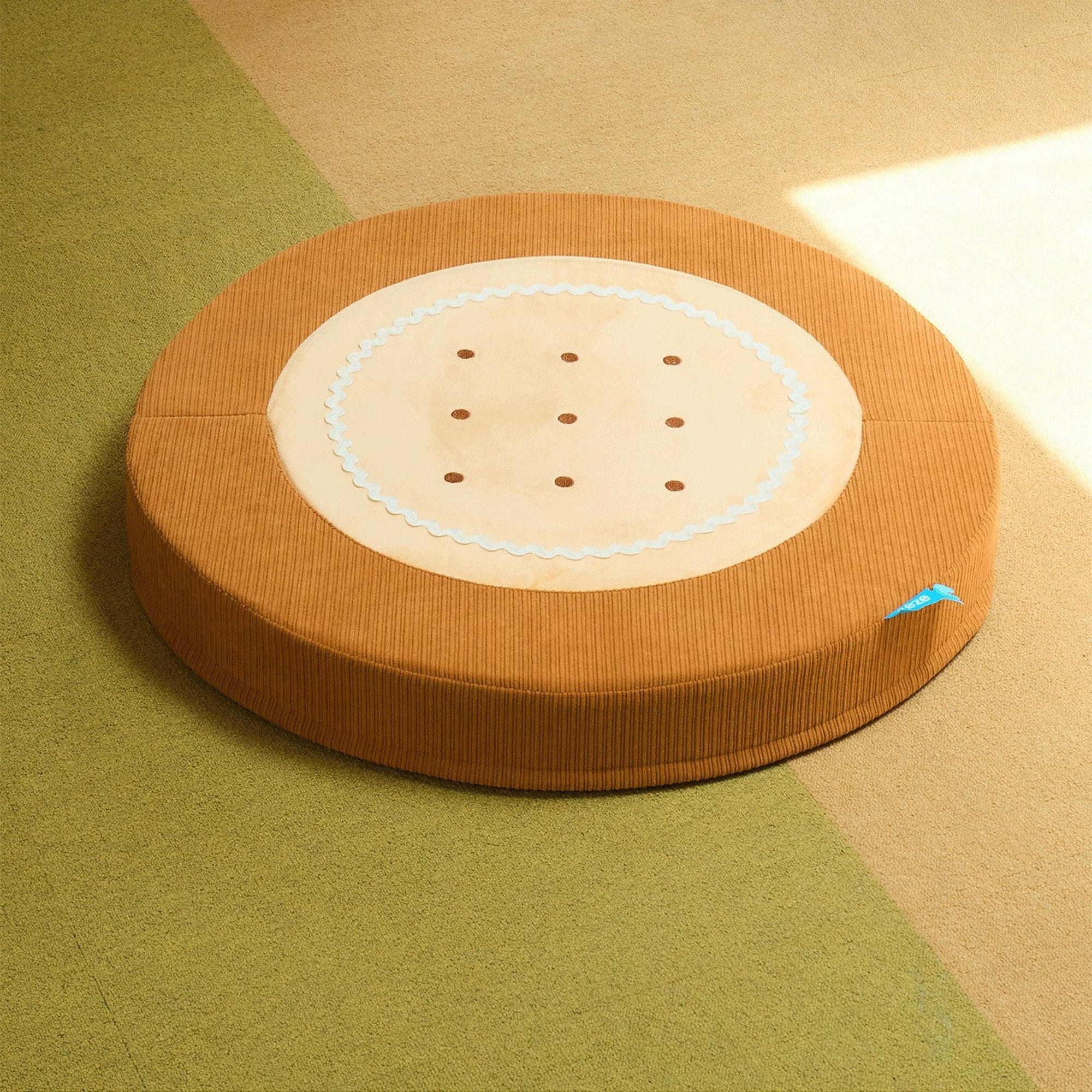 ZEZE Cookie Lounge flat mat in the sunlight