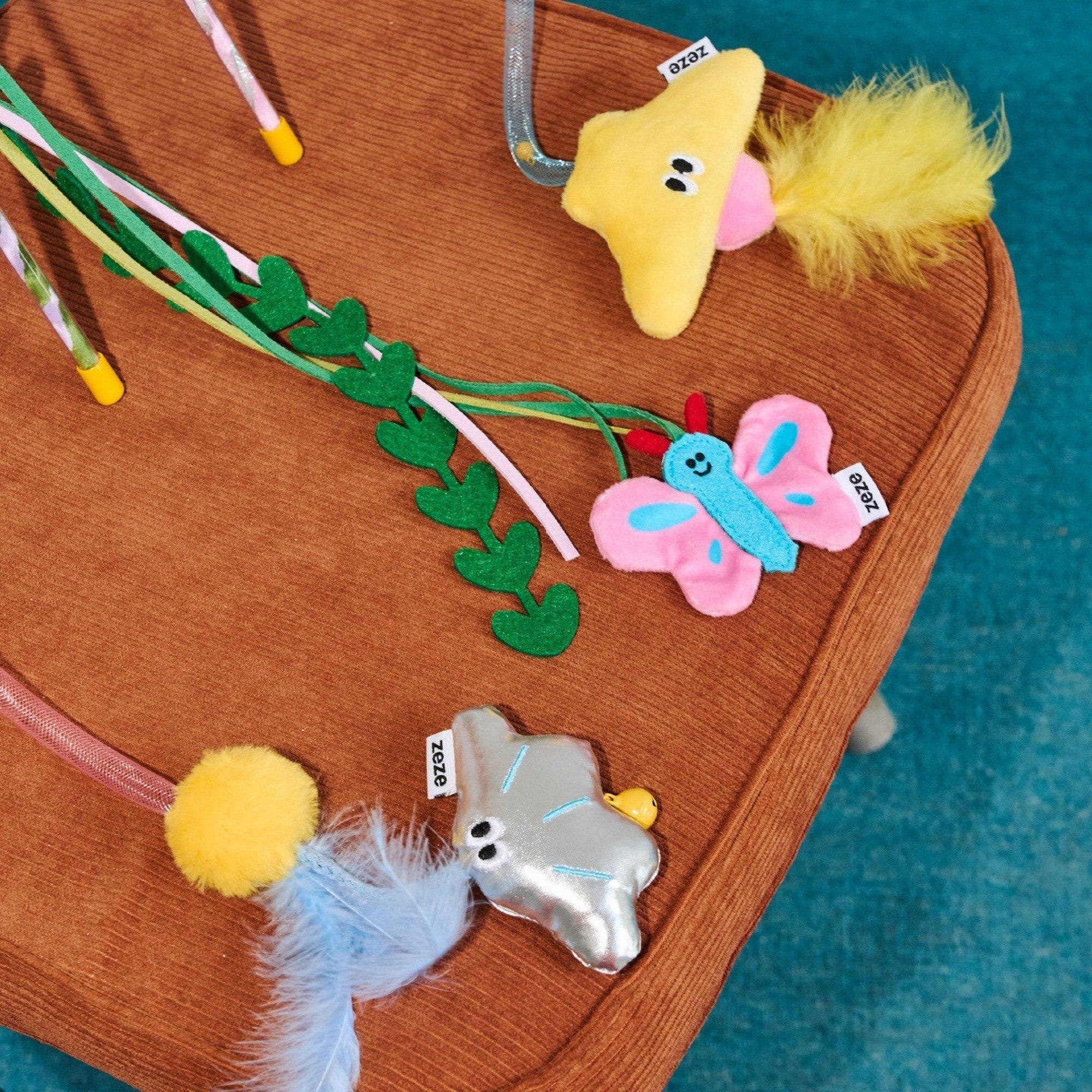 ZEZE Daydream Cat Teaser Wand - Silky Butterfly
