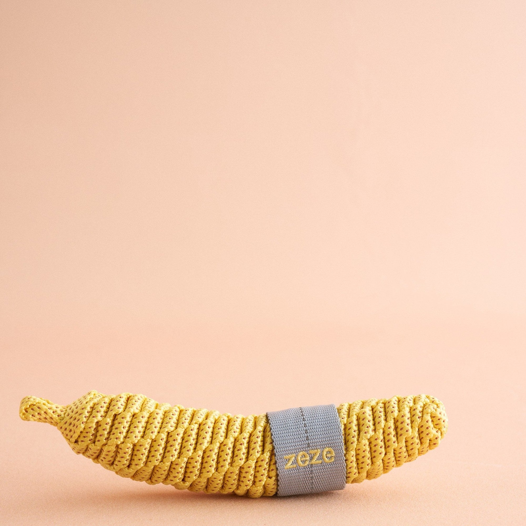 ZEZE Fruit & Veggie Rope Toy - Spotty Banana