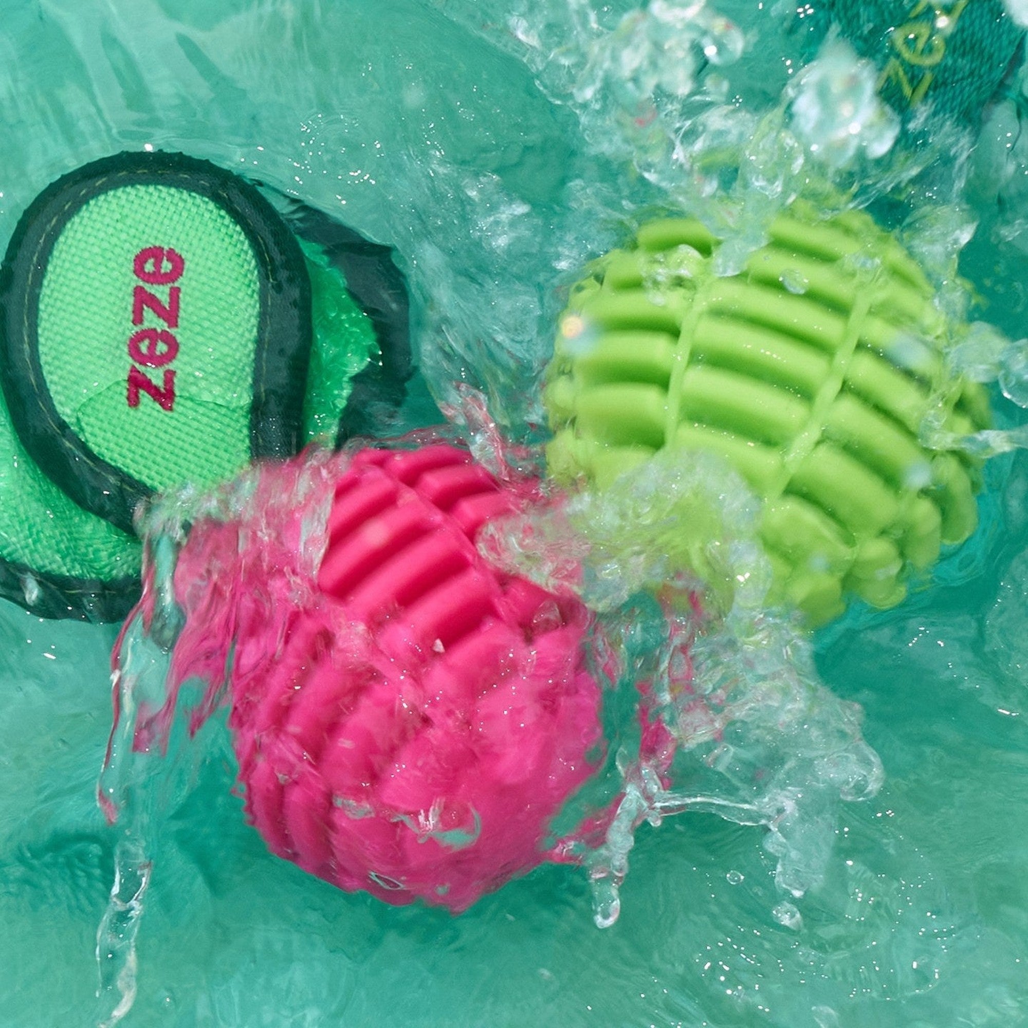 ZEZE Garden Radish Chew Toy - Lucky Radish (Crinkle)