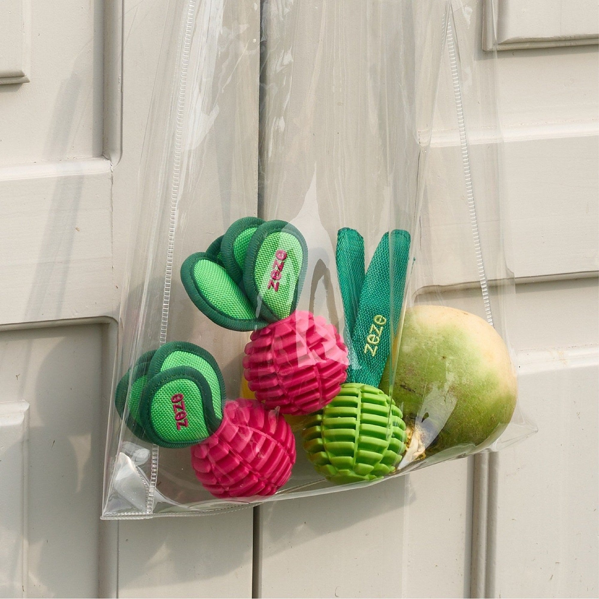 ZEZE Garden Radish Chew Toy - Lucky Radish (Crinkle)