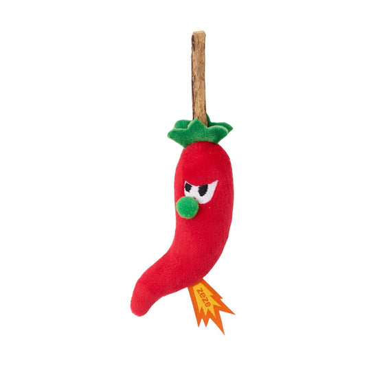 ZEZE Hot Chili silvervine cat toy on white background