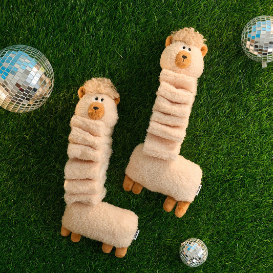 ZEZE Parker the Alpaca snuffle dog toy with dog