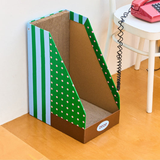 ZEZE Standing Cat Scratcher Box - Green Stripe